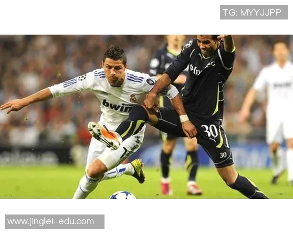 欧洲足球明星背后的女人们她们的故事与荣耀共同书写的传奇人生